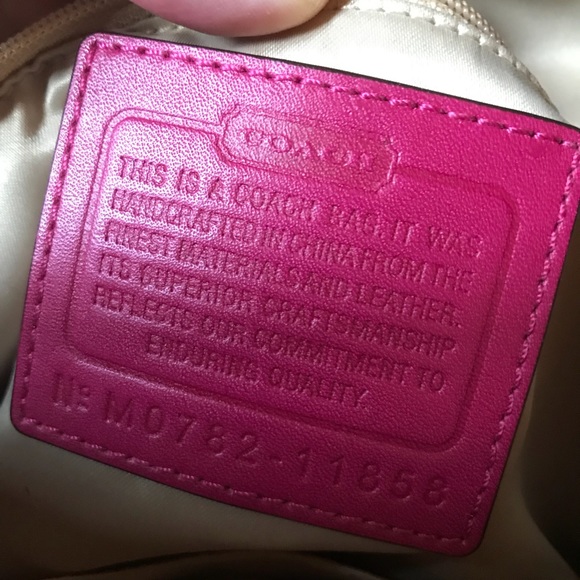 Coach Signature Shoulder Bag Purse - Picture 6 of 8